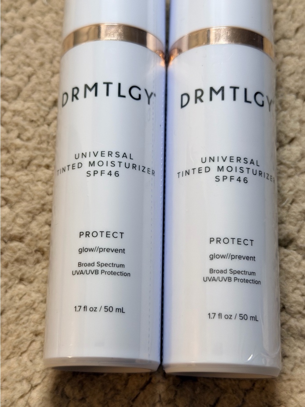 🤍New DRMTLGY Universal Tinted Moisturizer SPF46 Set of 2🤍 - Picture 2 of 4